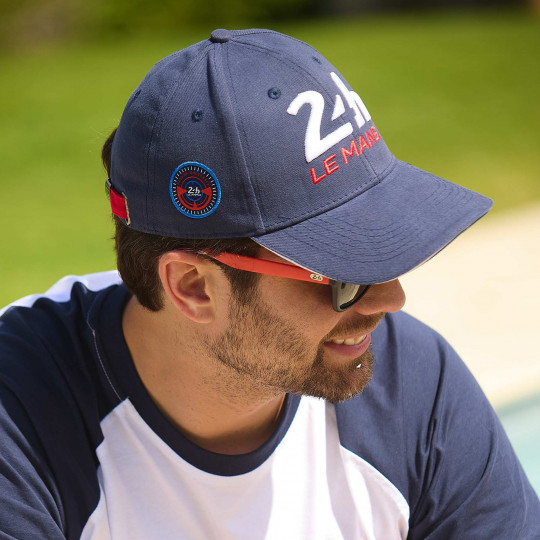 One Punch Man - Casquette Snapback Poing de Saitama